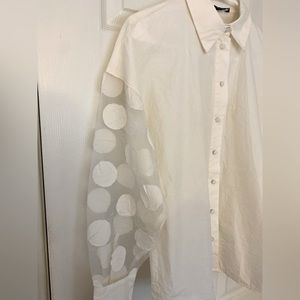 Zara White blouse with stylish sleeve